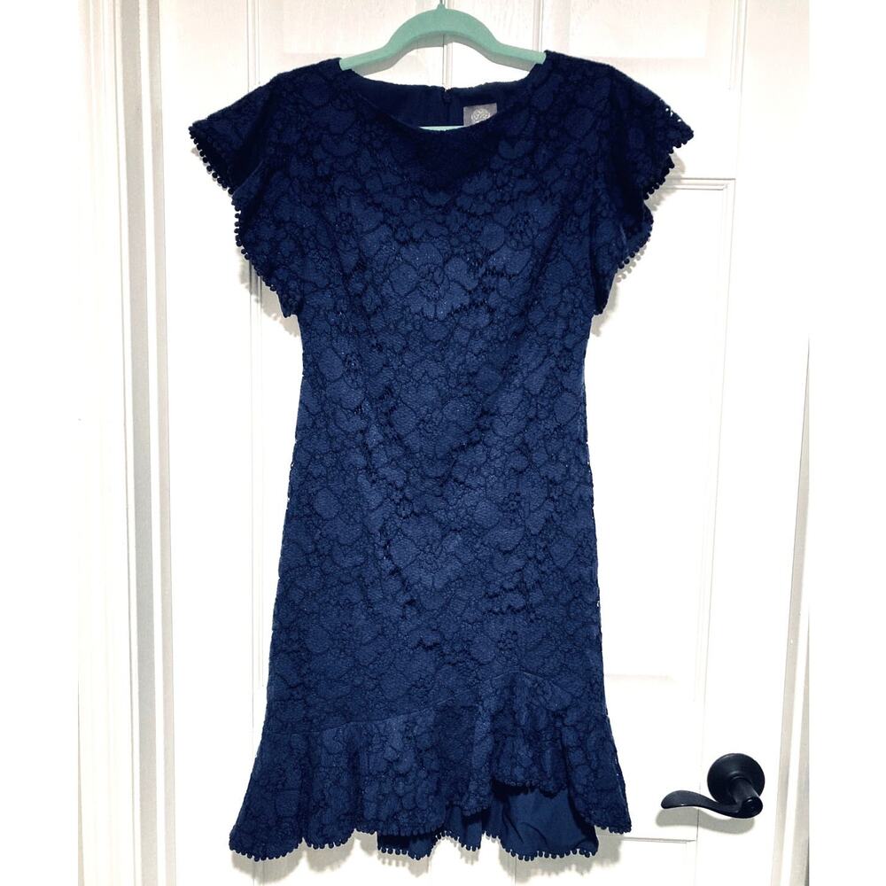 Vince Camuto Flirty Navy Lace Dress Flutter sleeves Ruffle hem Sz 2